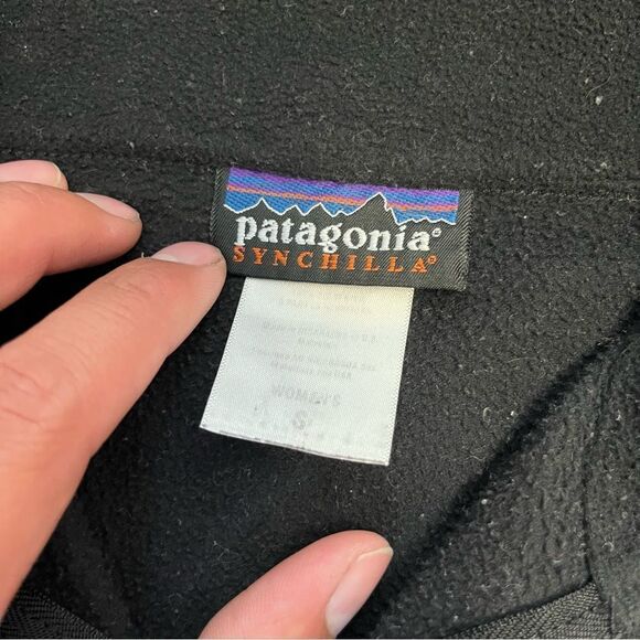 Patagonia Synchilla Full Turtle Quarter Zip Fleece in Black (S) - Picture 4 of 8